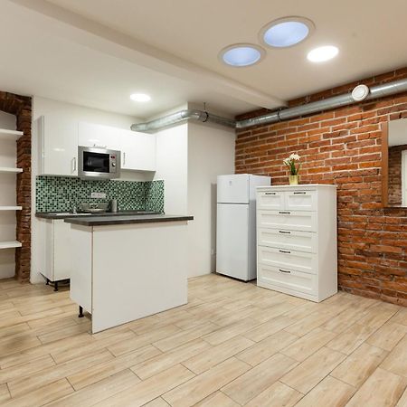 Spacious Apartment In Quiet Courtyard Near Charles Bridge Πράγα Εξωτερικό φωτογραφία