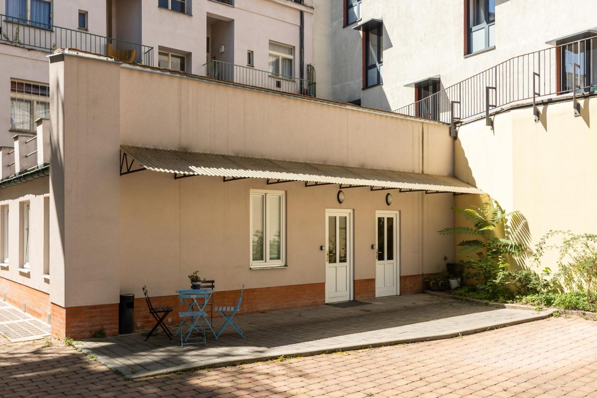 Spacious Apartment In Quiet Courtyard Near Charles Bridge Πράγα Εξωτερικό φωτογραφία