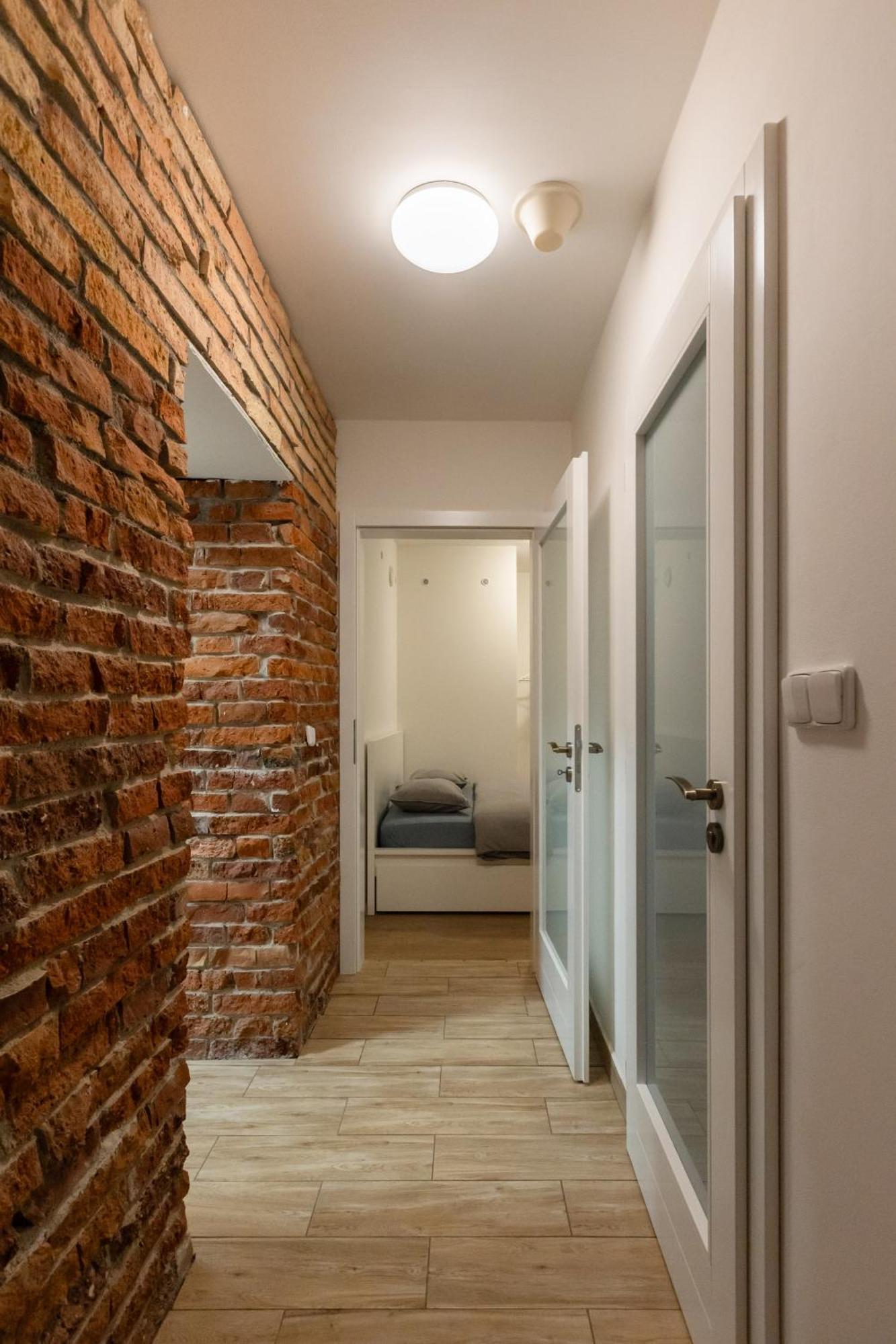 Spacious Apartment In Quiet Courtyard Near Charles Bridge Πράγα Εξωτερικό φωτογραφία