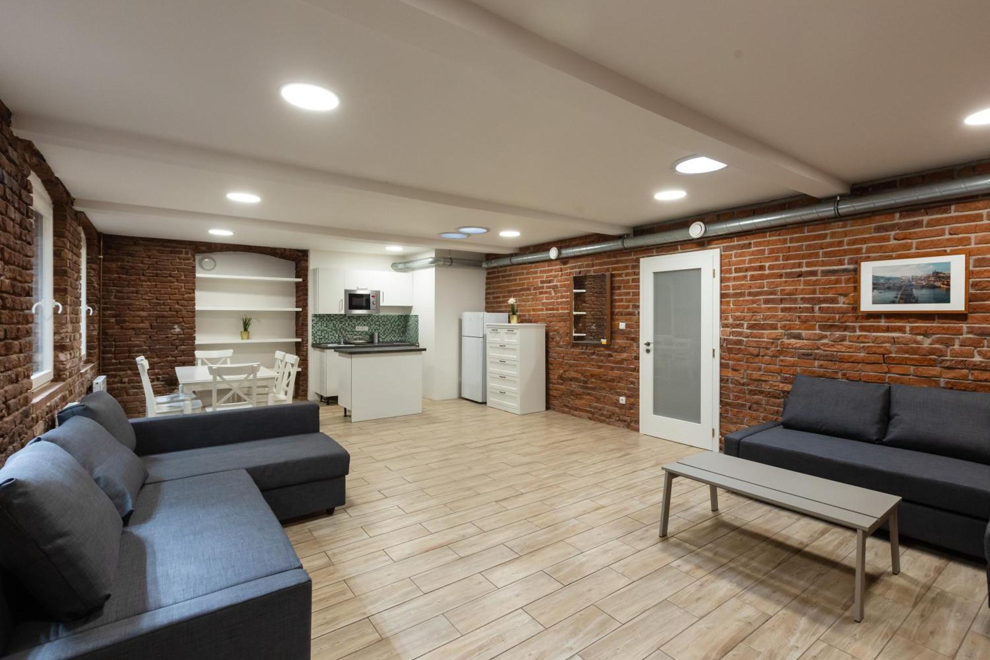 Spacious Apartment In Quiet Courtyard Near Charles Bridge Πράγα Εξωτερικό φωτογραφία
